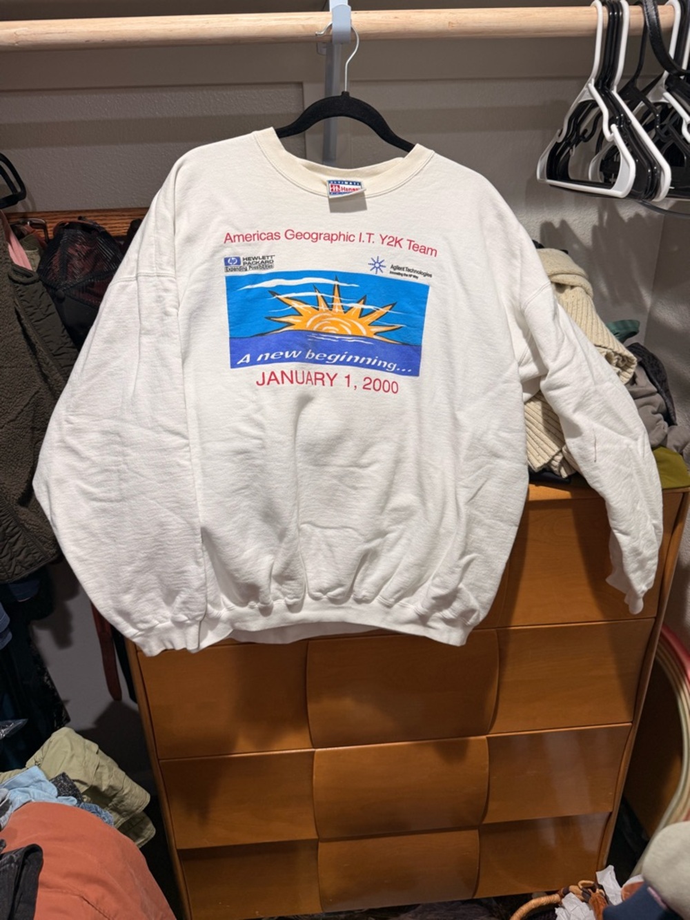 Vintage Hanes White Graphic Crewneck Sweatshirt with Blue & Yellow Print